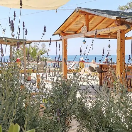 Rolling Stone Pelekas